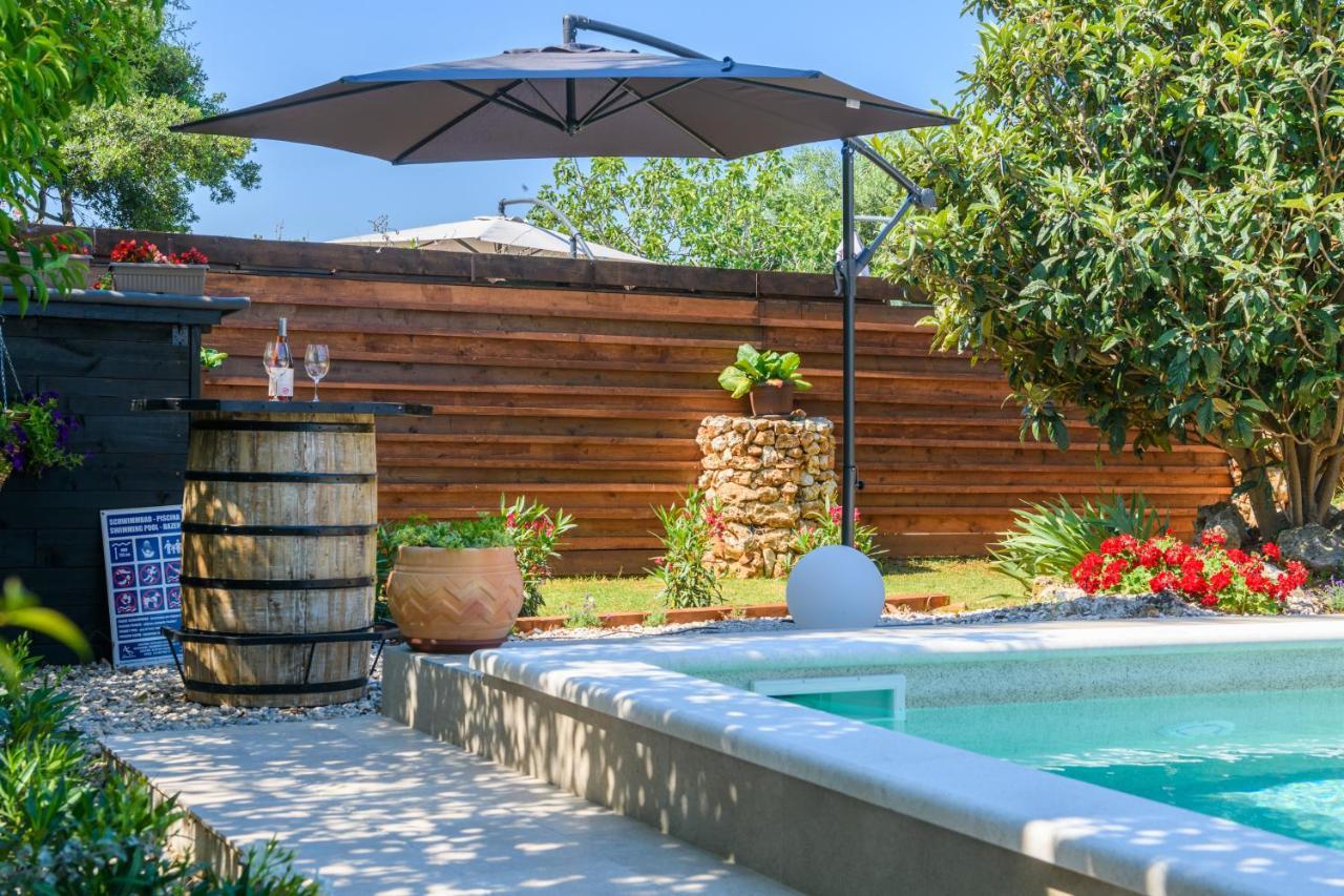 Haus Rustica Villa Póla Kültér fotó