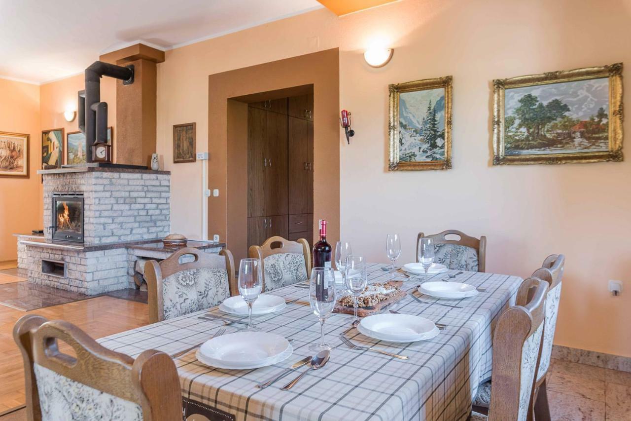 Haus Rustica Villa Póla Kültér fotó